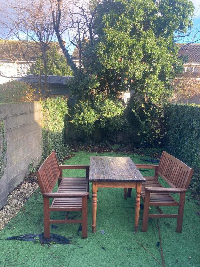Entire Terraced Two Story Redbrick House With Parking In Secluded Cul De Sac Villa Dublin Exterior foto