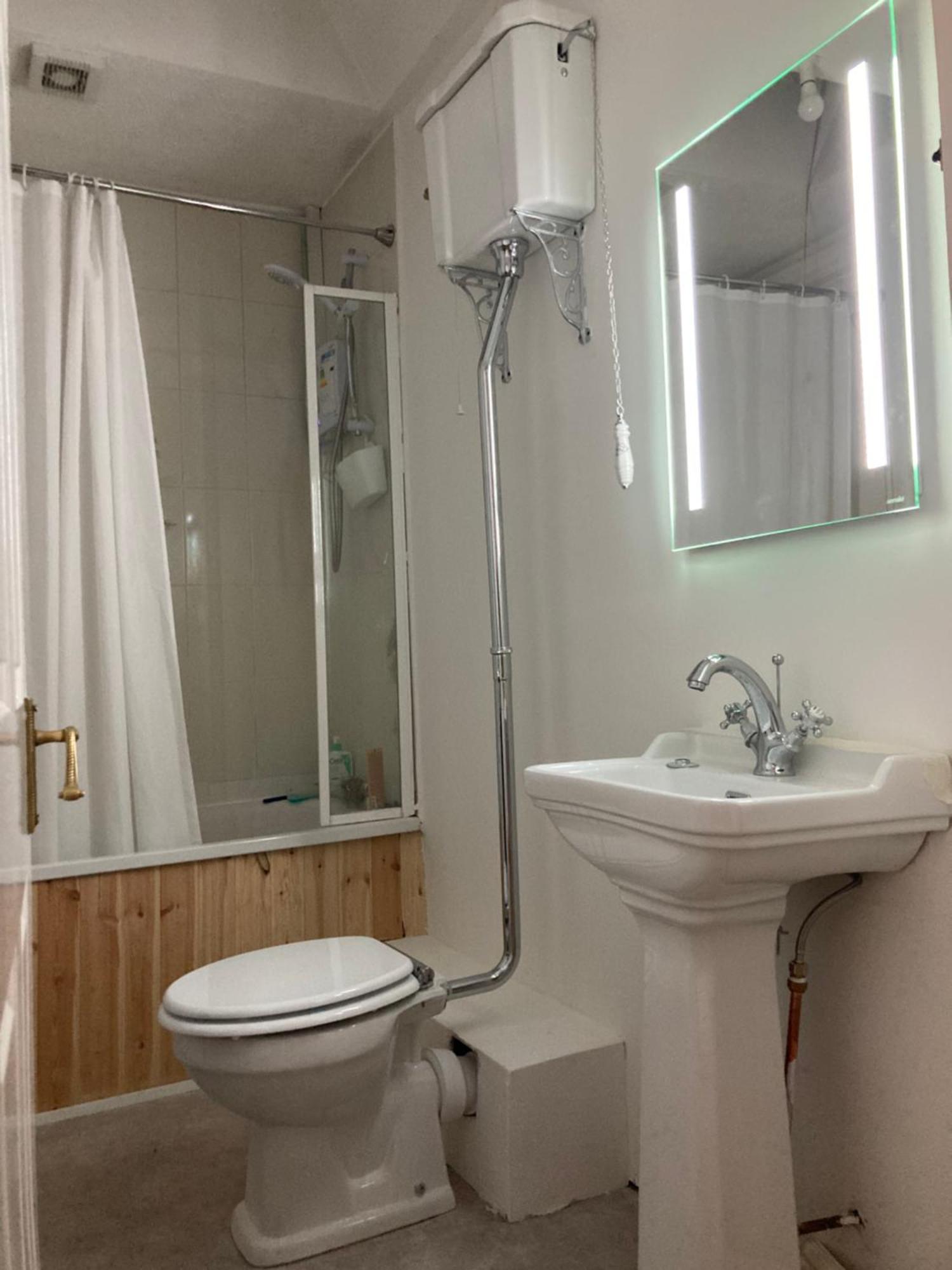 Entire Terraced Two Story Redbrick House With Parking In Secluded Cul De Sac Villa Dublin Exterior foto